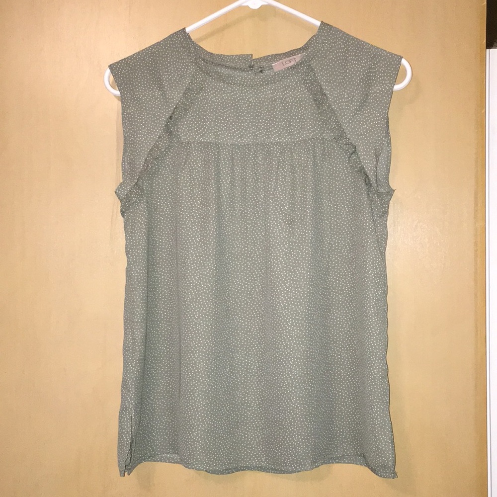 Olive sleeveless blouse. Loft. XSP
